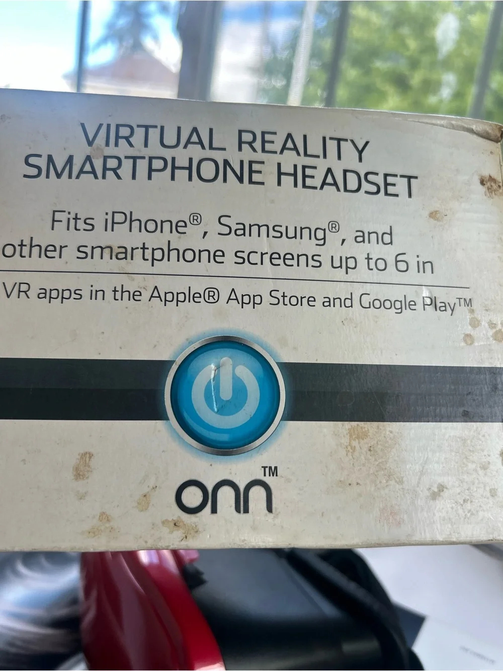 Universal VR Headset for Smartphones - Red and Black